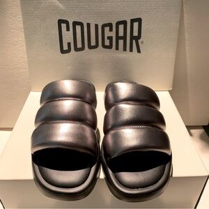 New in box Cougar Julep Waterproof Leather Platform Silver Slides Sandals 7